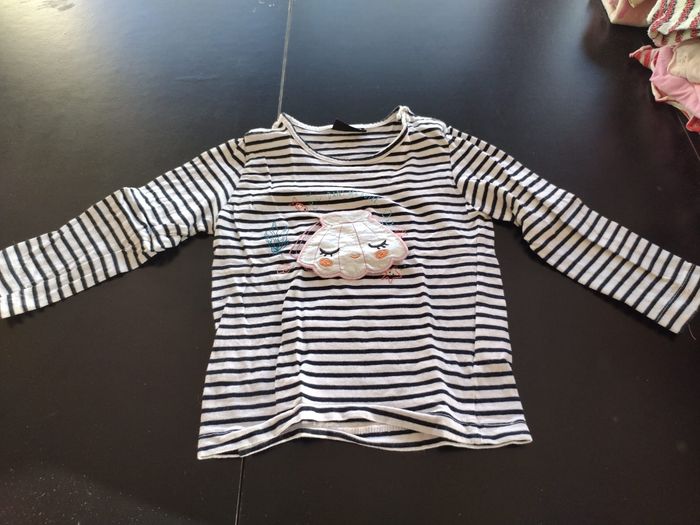 Lot t-shirt manches longues et pull - photo numéro 8