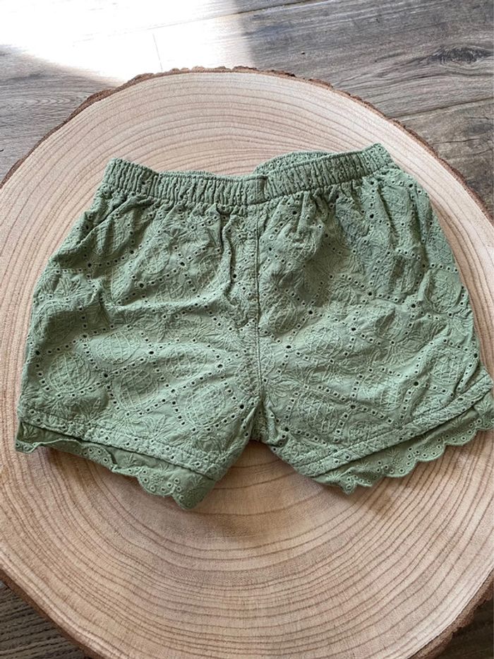 Short kaki en dentelle fille 18 mois - photo numéro 3