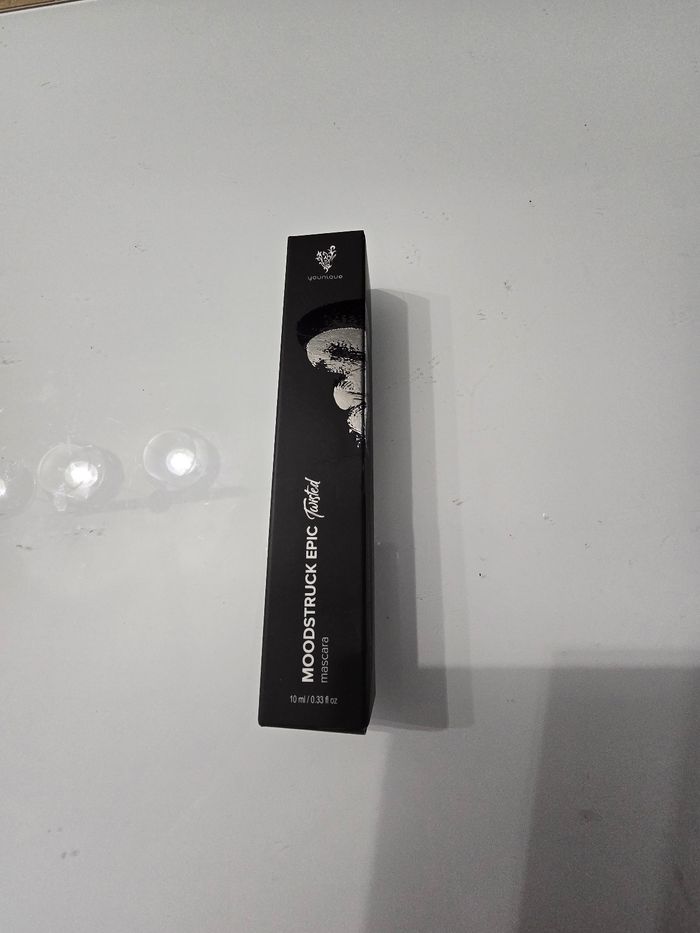 Mascara moodstruck epic twisted Younique neuf