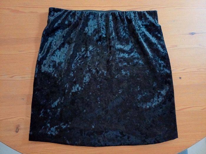 Mini-jupe effet velours - photo numéro 2