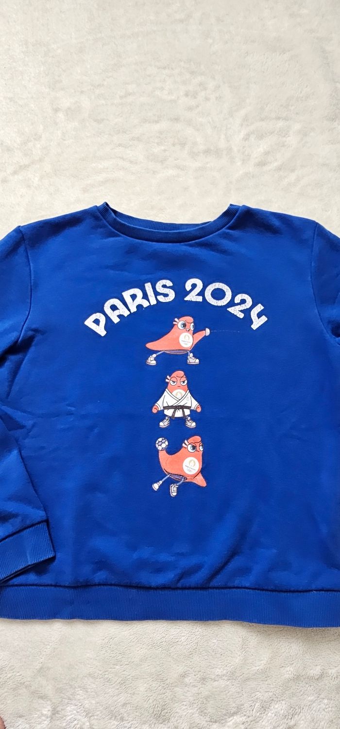 Pull enfant  JO paris 2024 taille 10 ans - photo numéro 4