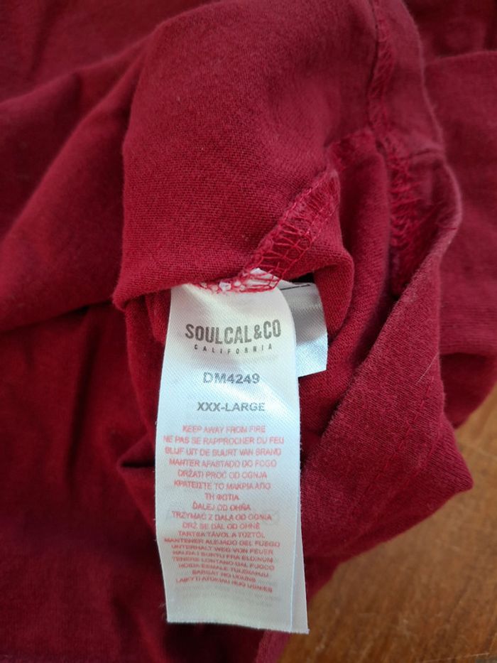 t-shirt bordeaux, taille XXXL, marque Soulcal & co, en très bon état - photo numéro 3