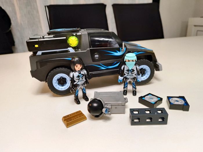 4x4 des agents du Dr. Drone
Playmobil 9254