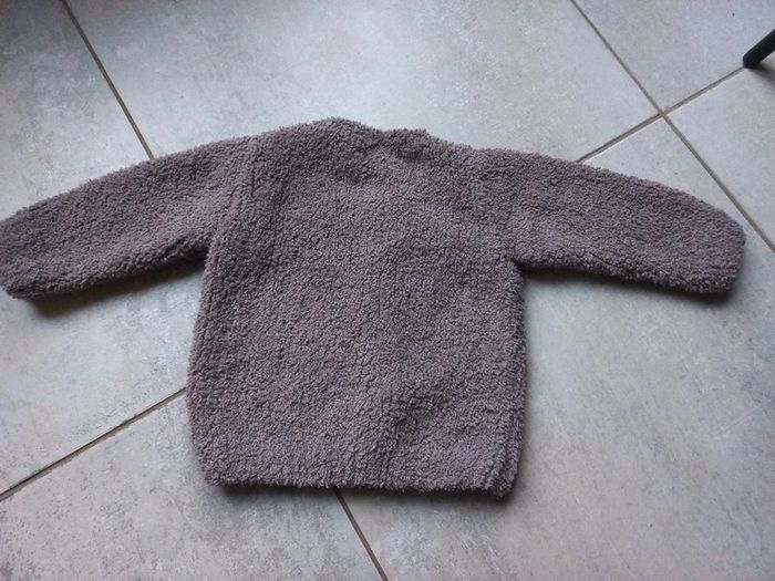 Gilet boutonné tricoté neuf 9/12 mois - photo numéro 3