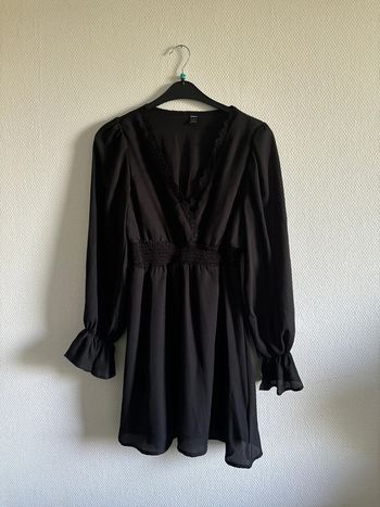 Robe à dentelle noire