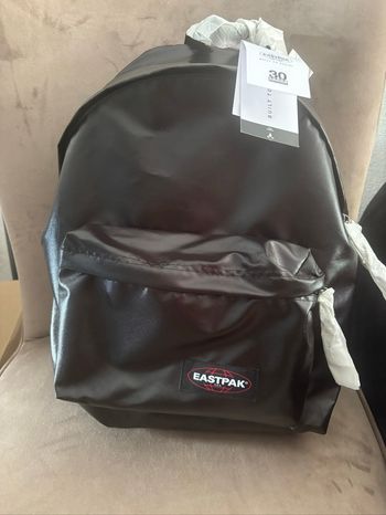 ( code promo reprise30) Sac neuf authentique glossy eatspack noir