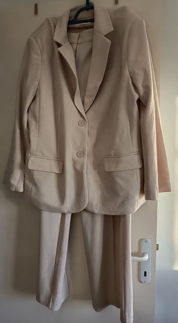 Ensemble tailleur NEUF