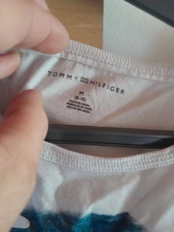 Top tommy hilfiger taille 8-10ans 👧 - photo numéro 3