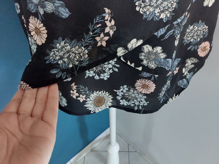 Top sans manches Pimkie noir à fleurs fluide taille M - photo numéro 2