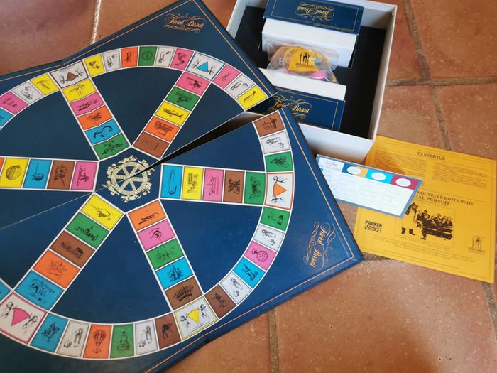 Trivial Pursuit jeu de société - photo numéro 4