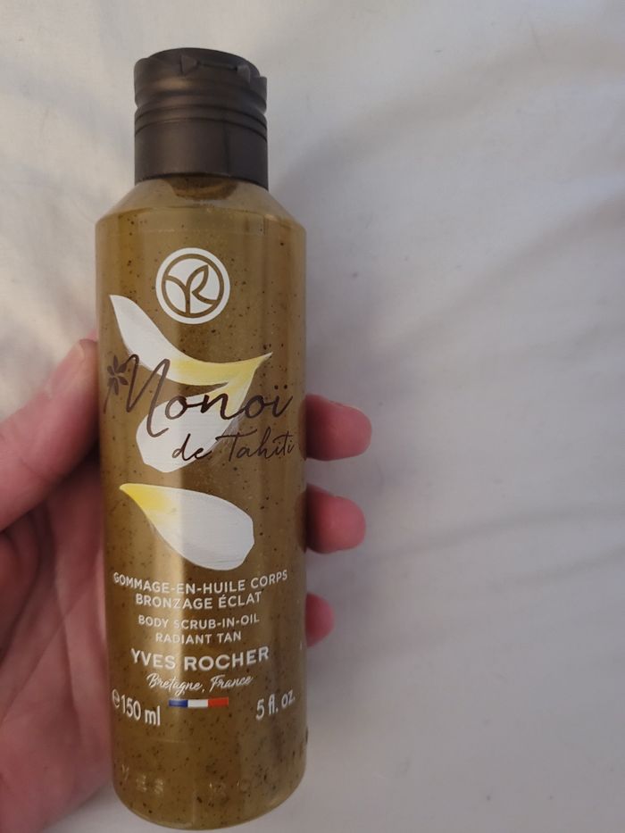 Gommage-en-huile corps bronzage éclat Monoi Yves Rocher