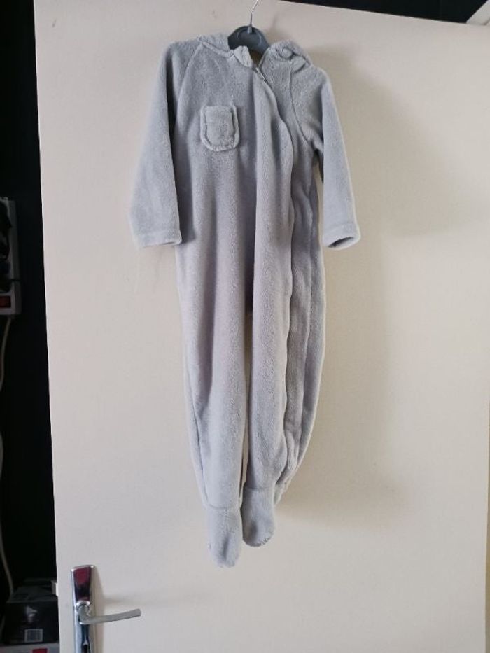 Pyjama gris et noir disney 24 mois