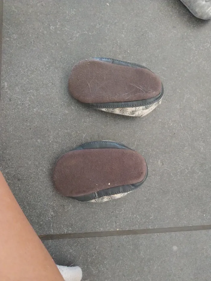 Chaussure bébé - photo numéro 4