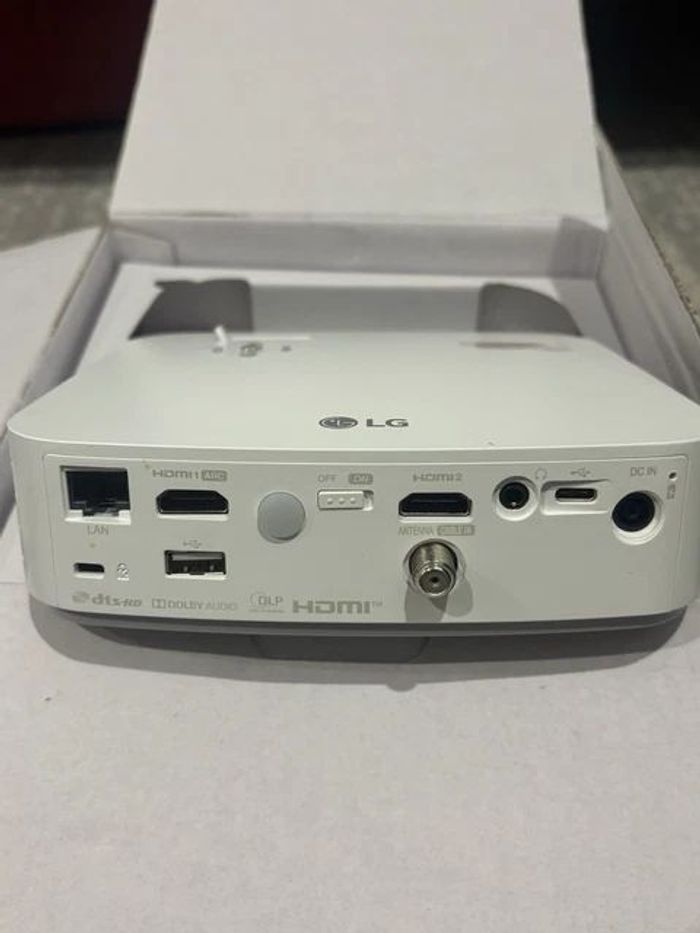 Projecteur home cinéma lG - photo numéro 4