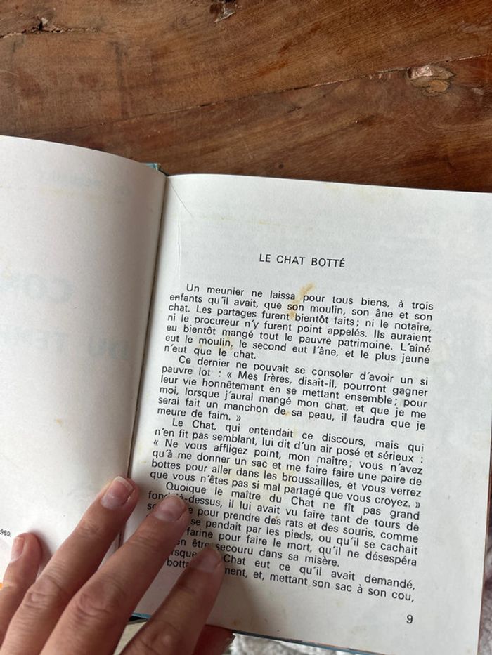 Livre contes - photo numéro 3