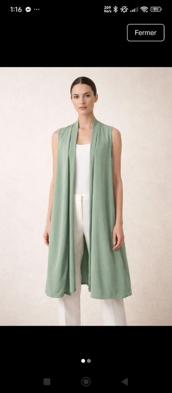 2. 👉 Kimono long vert sauge fluide sans manches – chic & tendance