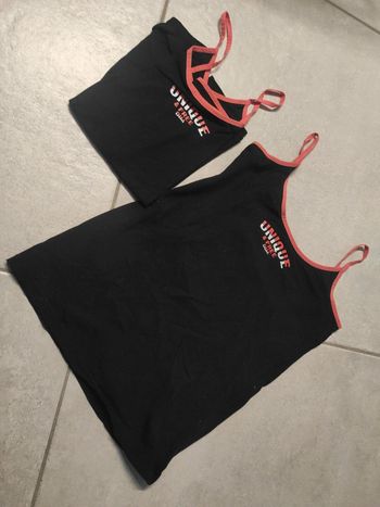 Lot de deux débardeurs dim 16 ans