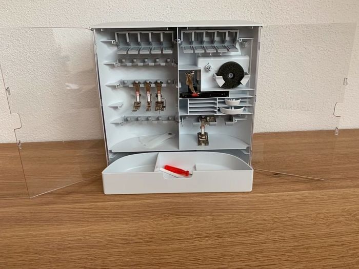 Machine à coudre Bernina B480 en très bon état - photo numéro 3