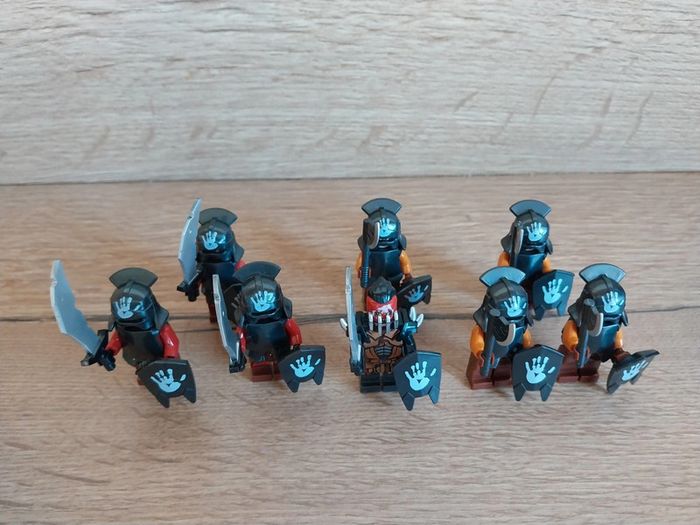 Figurines type lego Chef Orcs + 7 Guerriers orcs seigneur des anneaux - photo numéro 5
