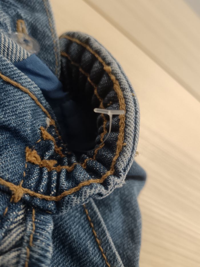 Robe salopette en jeans neuve / 10 ans - photo numéro 3
