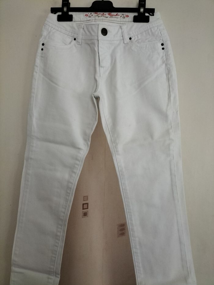 Jean blanc Cache Cache