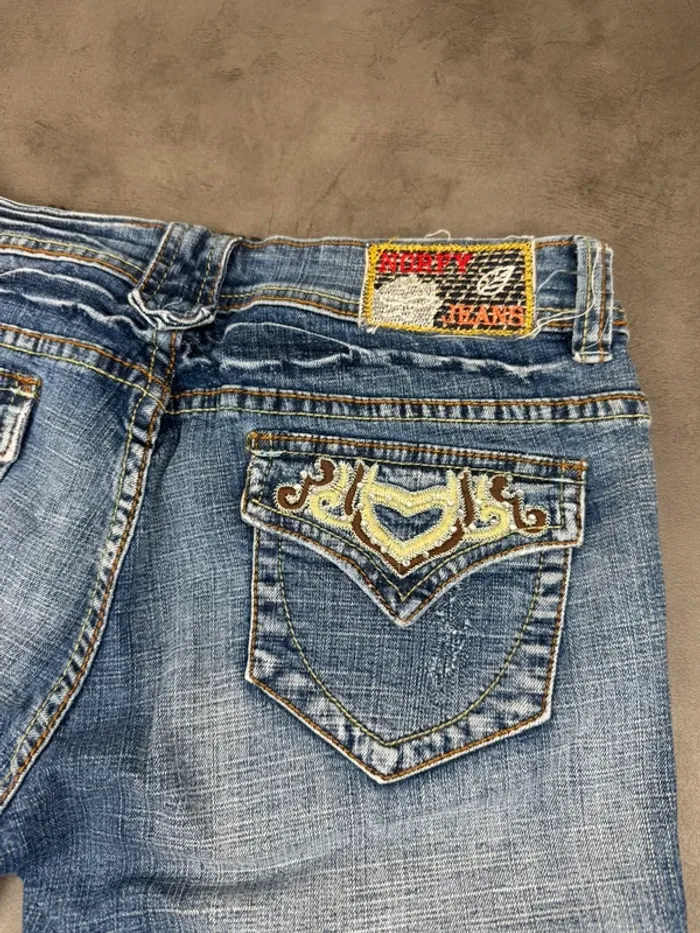 Pantacourt denim en jeans Vintage à motifs brodé Y2k 00’s Taille 42 - photo numéro 4