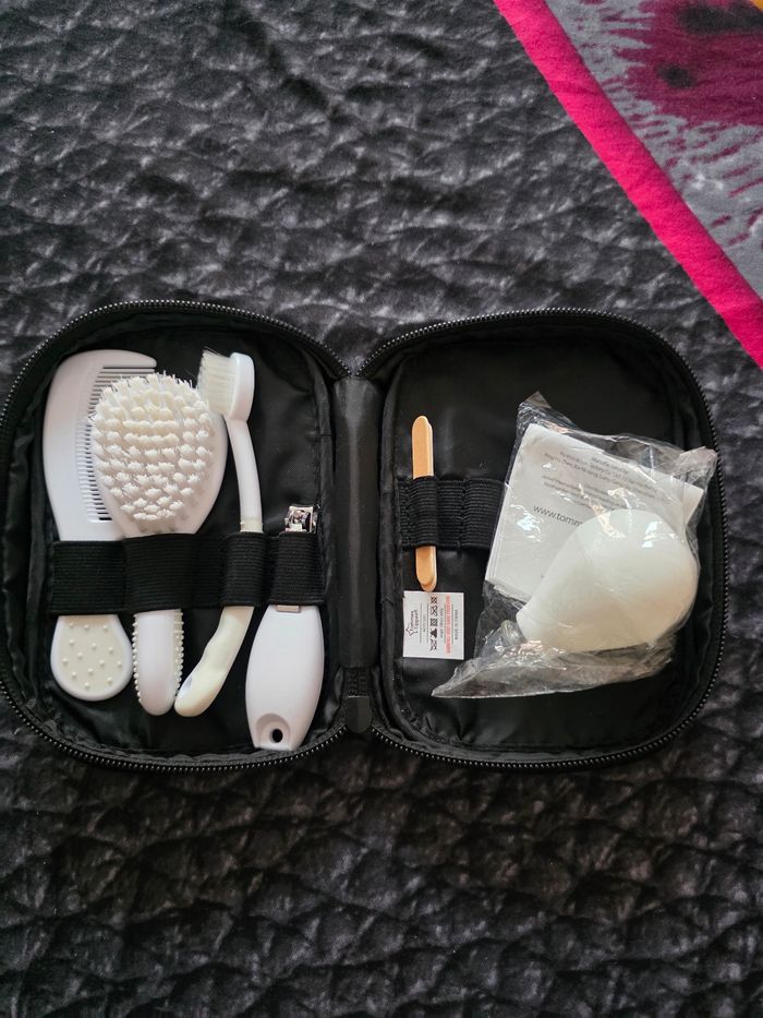 Pochette accessoires toilette