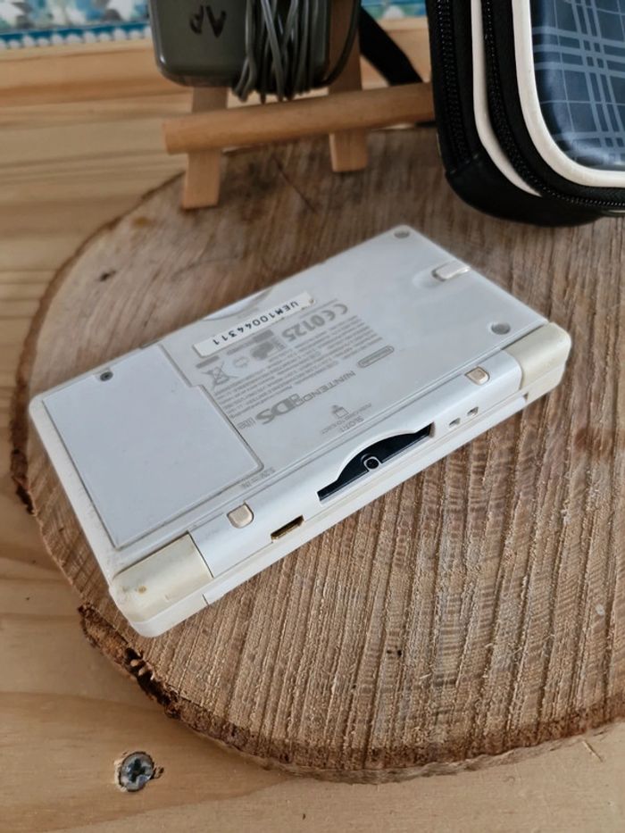 Nintendo  ds lite blanche - photo numéro 6