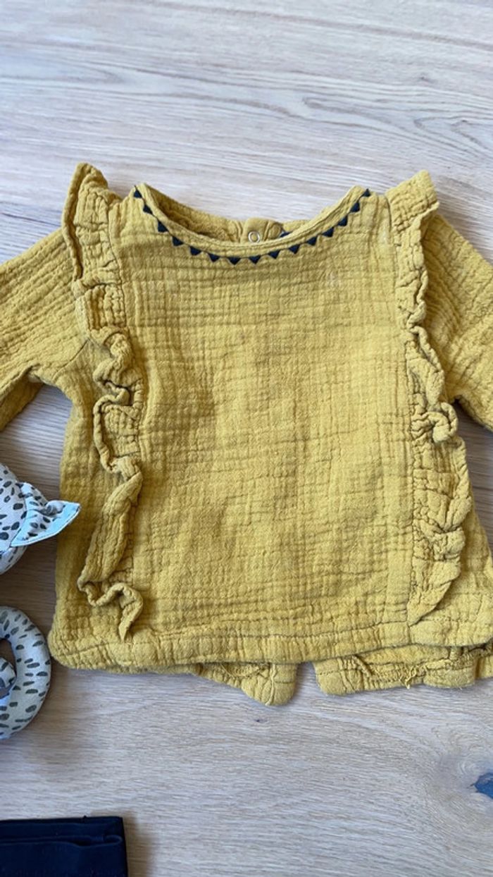 Blouse Kiabi gaze de coton et legging noir H&M 12 mois - photo numéro 2