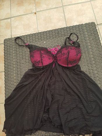 Nuisette noir rose.  75b. La halle