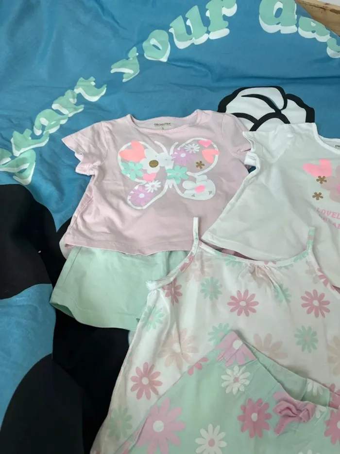Lot de 3 ensembles 5 ans - photo numéro 3