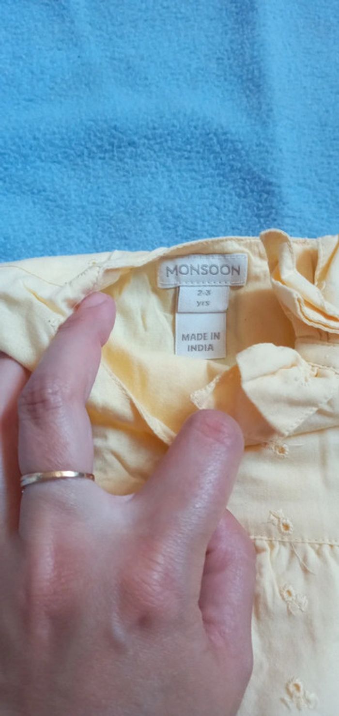 Robe Monsoon taille 2/3 ans - photo numéro 2
