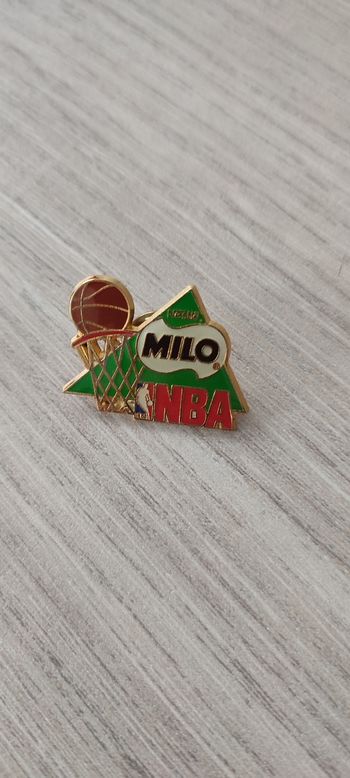 Pin's Nestlé Milo NBA