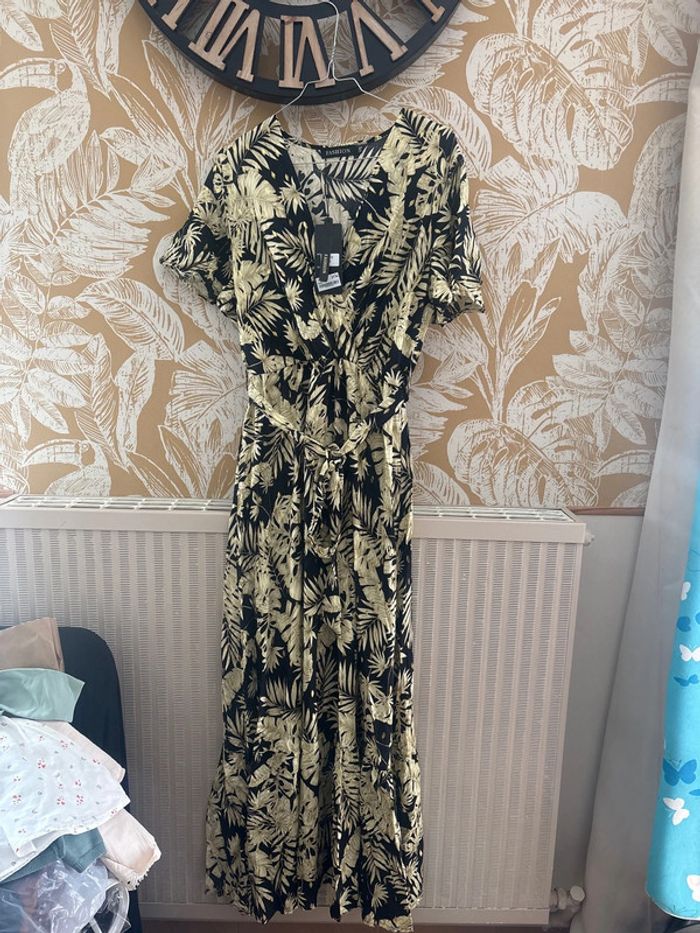 Robe longue L/XL neuve Naumy
