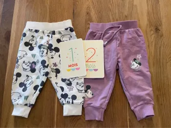 Lot pantalon Disney 12 mois