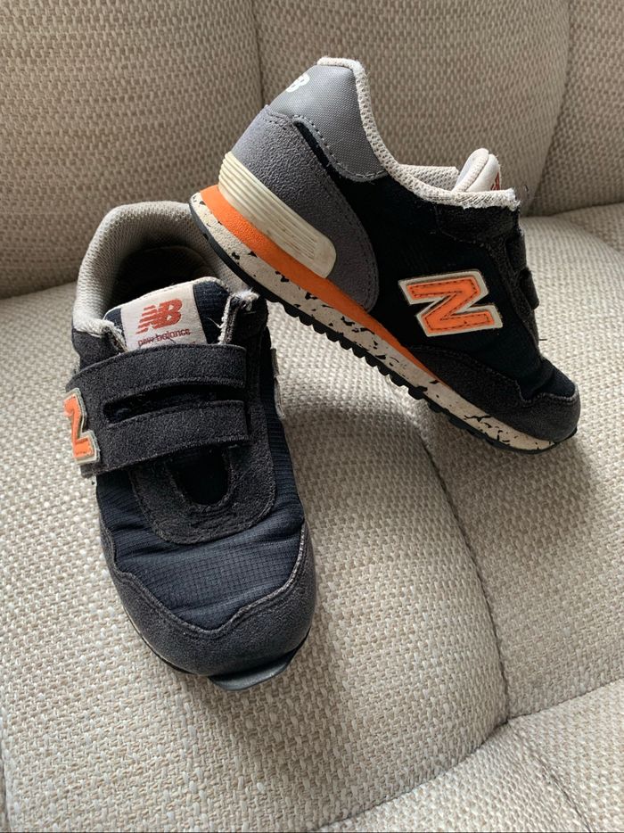 New Balance noires taille 29