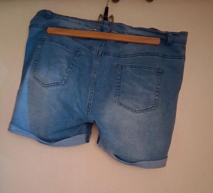 Short en jean's Influx taille 48 - photo numéro 4