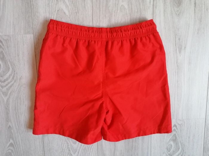 Short de bain Timberland
Taille 14 ans - 162 cms
Très bon état 
Couleur orange - photo numéro 4