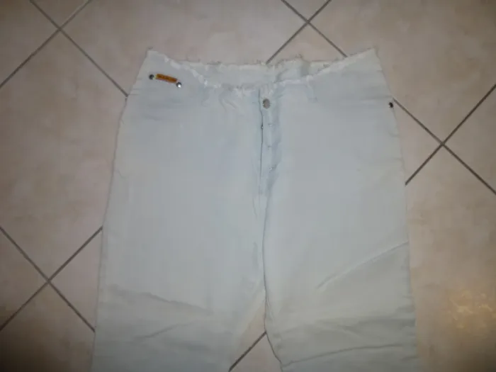 pantalon jean clouté bleu pâle taille 42 - photo numéro 2