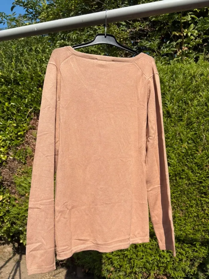 Pull col V camel – Marque LolaLiza - photo numéro 2