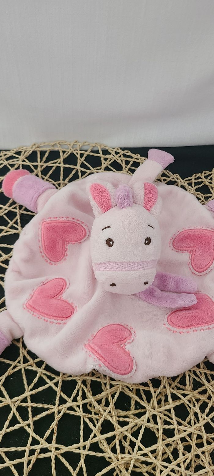 Cheval KIMBALOO doudou rond plat rose coeurs - photo numéro 2