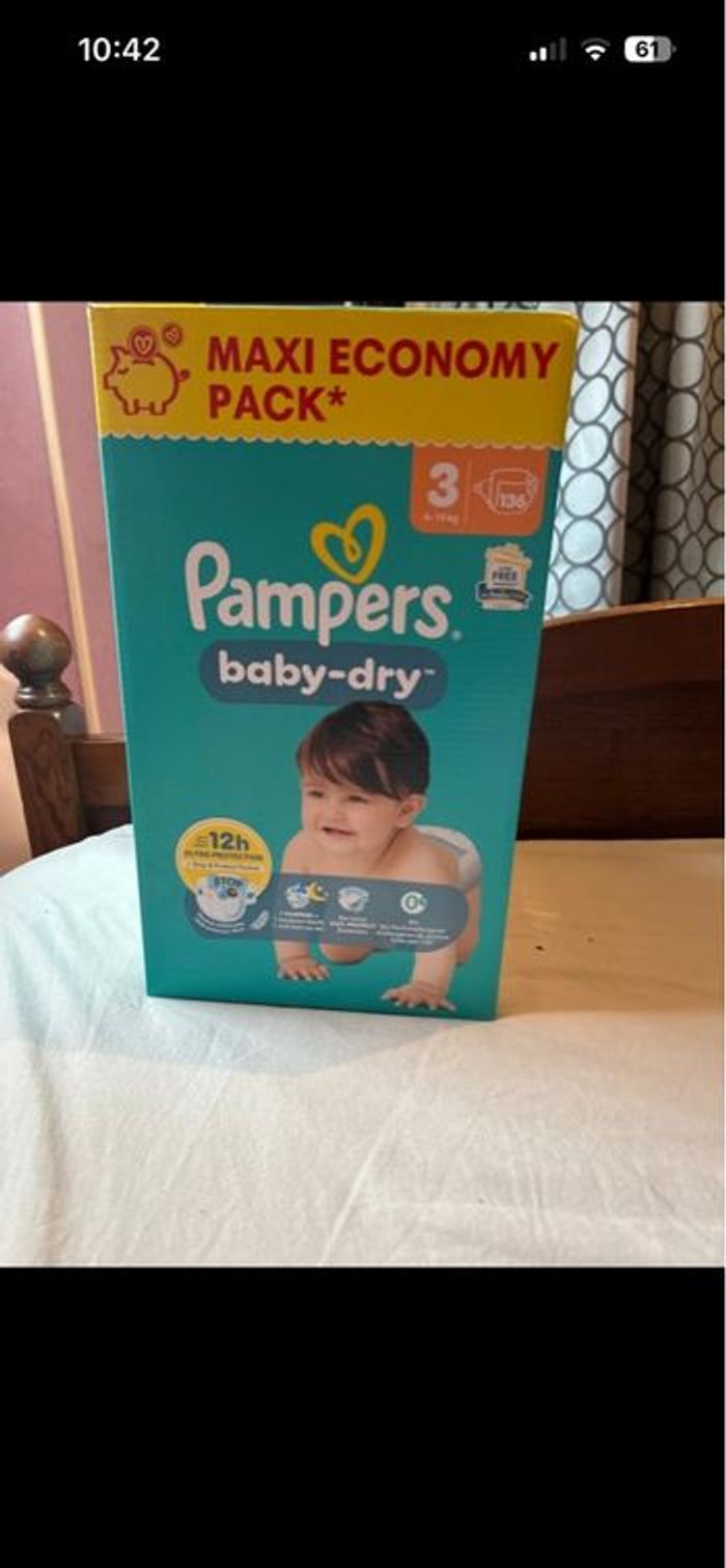 Couche Pampers taille 3