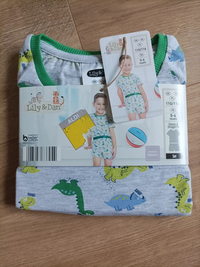 Pyjama neuf 5-6 ans