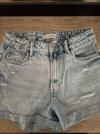 short en jean avec des trous 