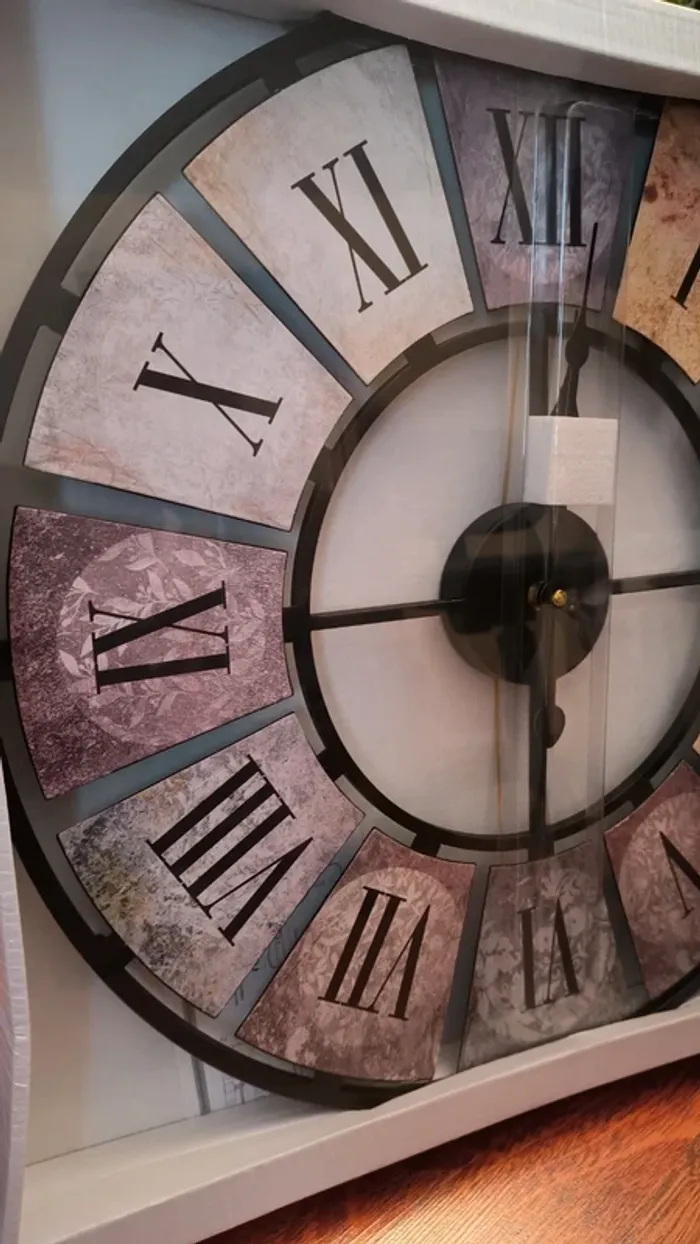 [NEUF] Grande horloge murale Vintage silencieuse en métal XXL Chiffres Romains rétro déco 50 cm - photo numéro 4