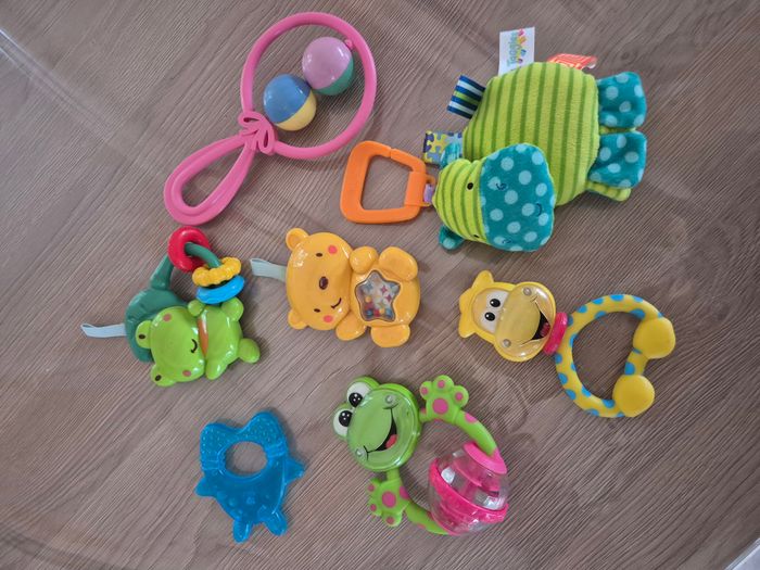 Lot de Hochets et Petits Jouets d'Éveil 🧸🎶 - photo numéro 4