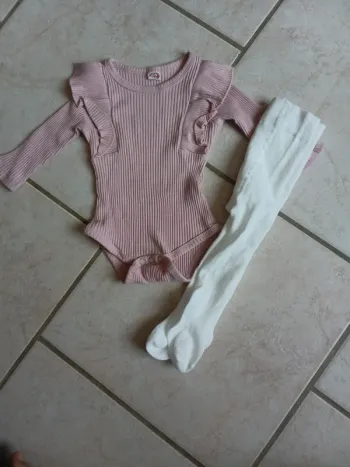 🌹ensemble bodie et collant 3 mois 🌹