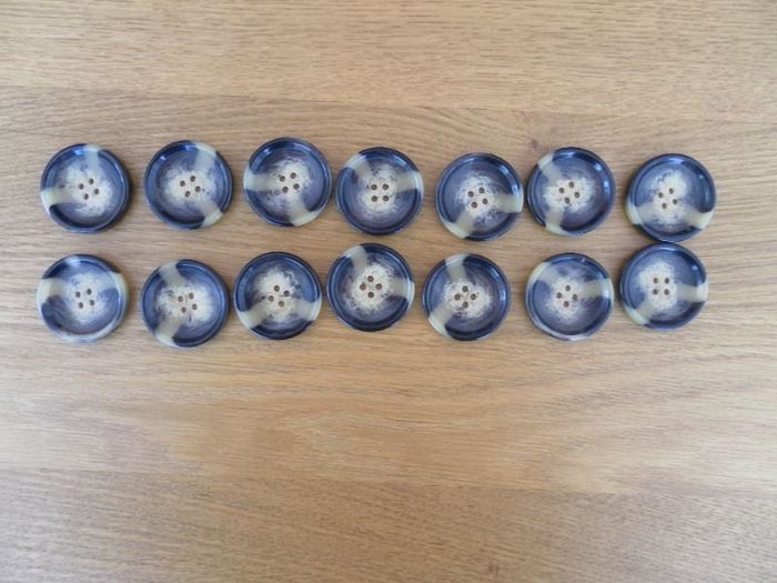 boutons écailles