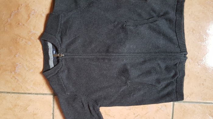 Gilet zippé garçon 5 ans gris Kiabi - photo numéro 2