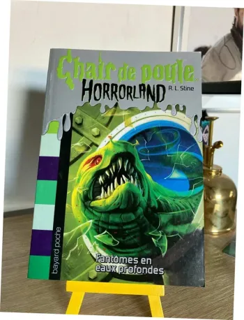 Livre de poche Chair de Poule Horrorland : Fantômes en eaux profondes, Bayard